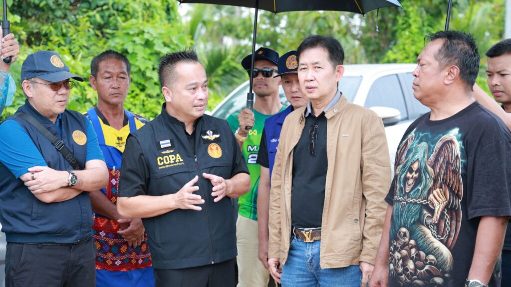 จุดเกิดเหตุ พนังกั้นน้ำบ้านลาด ดินทรุดตัวยาว 10 เมตร จ.เพชรบุรี