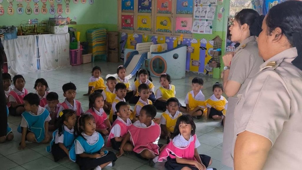 บทเรียน หนีซ่อนสู้ เพชรบุรี