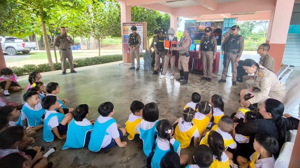 บทเรียน หนีซ่อนสู้ เพชรบุรี