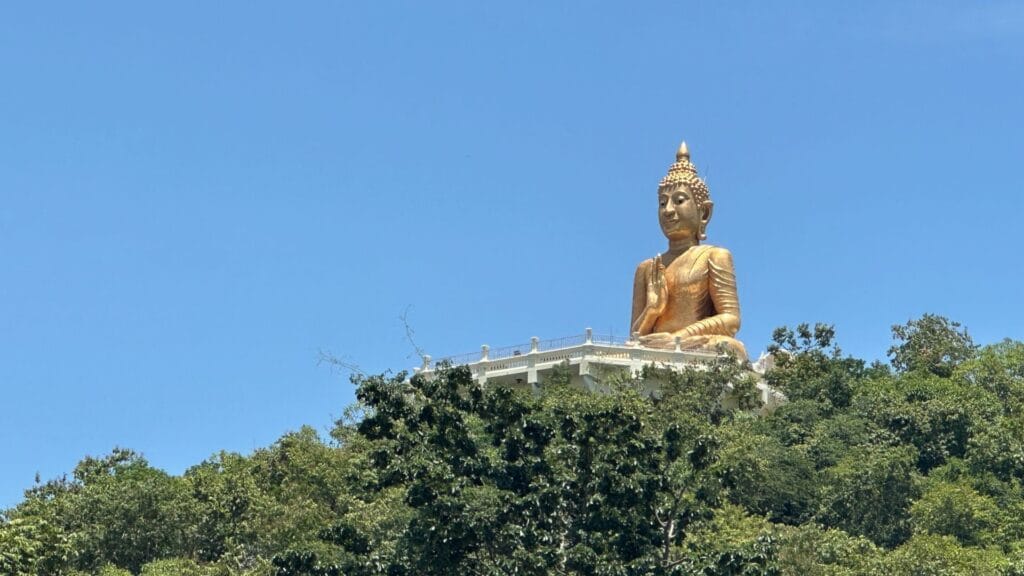 พระพุทธวชิรประทานพร